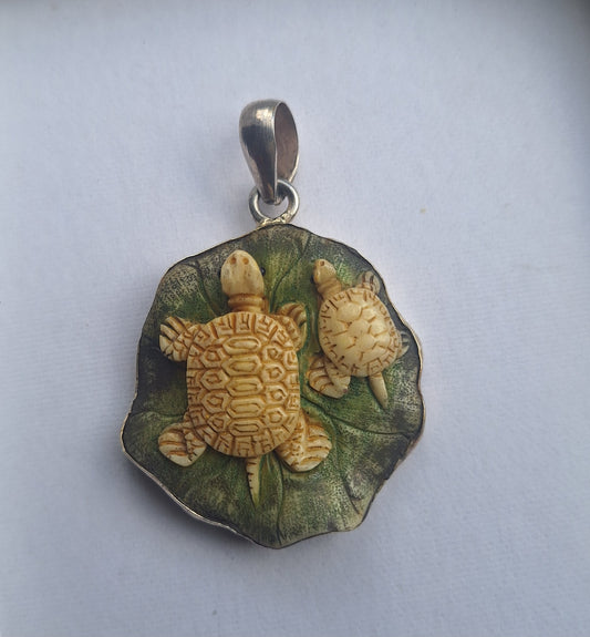 925 Sterling Silver Vintage Carved Mother & Child Turtle Modernist Oxidized Pendant