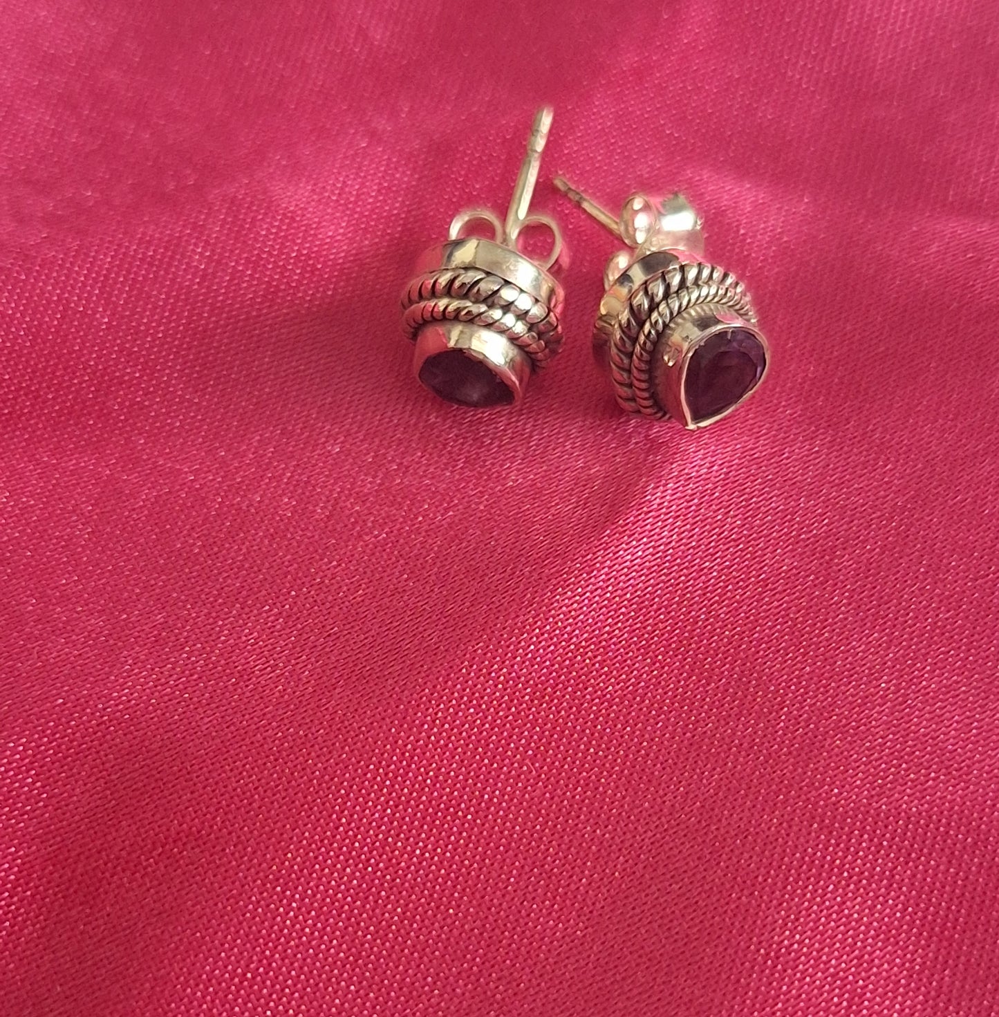 Beautiful Natural Heart/Tear Drop Shaped Purple Amethyst And 925 Sterling Silver Stud Earrings