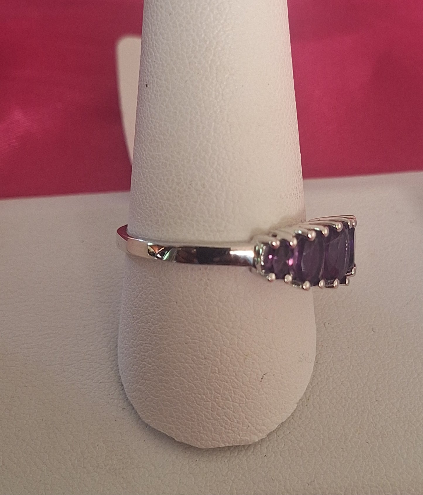 925 Sterling Silver Oval Amethyst 5 Stone Ring