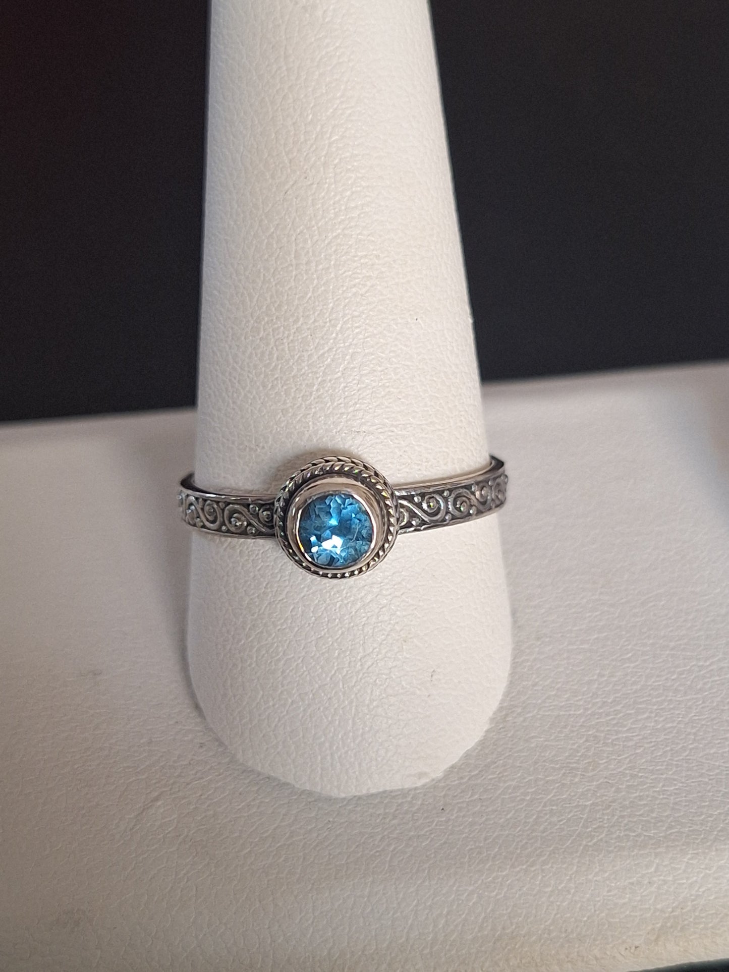 Sarda Sterling Silver Blue Topaz Ring