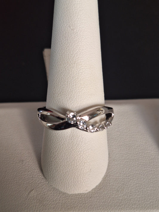 A 5 stone infinity ring