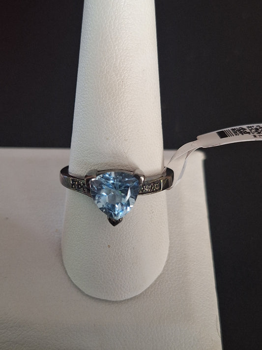925 Sterling Silver Blue Topaz Ring.