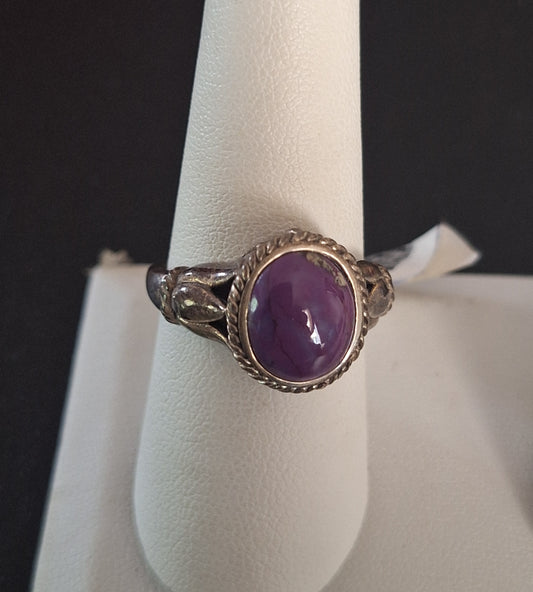 925 Sterling Silver Ring With a Oval-shaped Amethyst