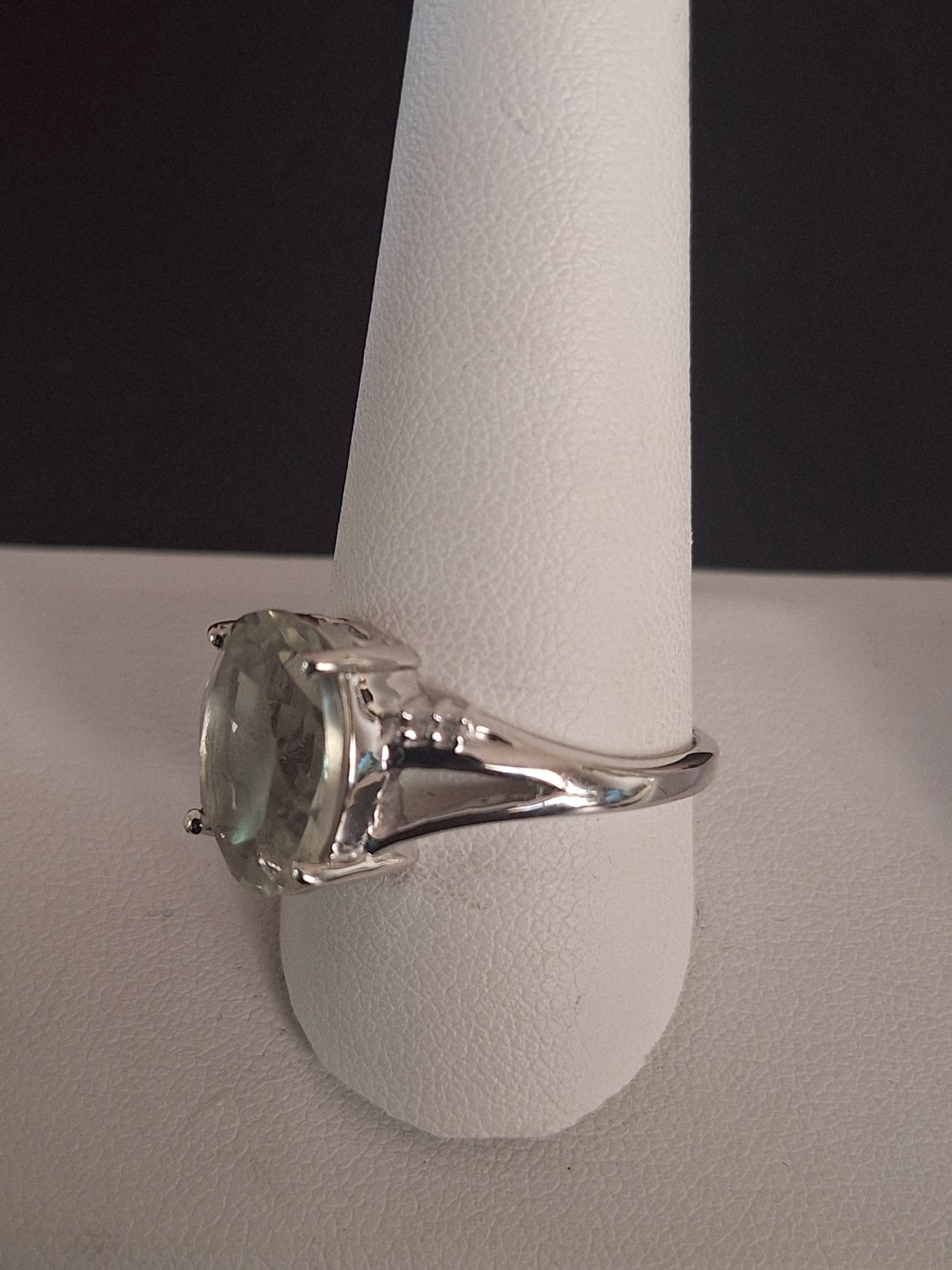 A Prasiolite Green Amethyst Ring