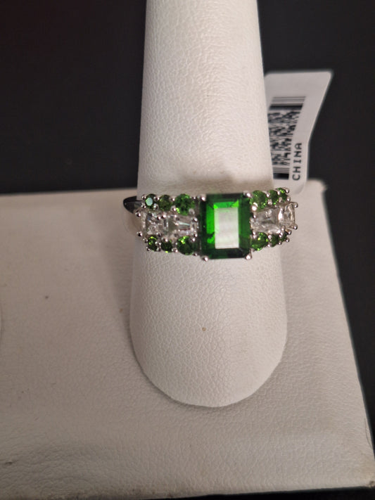 A Chrome Diopside Emerald Cut Sterling Silver Ring