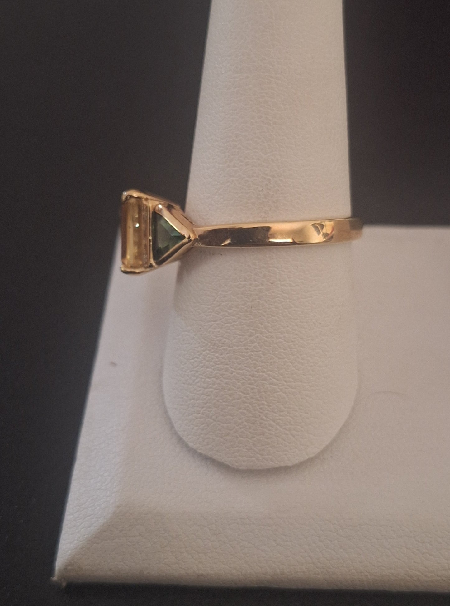 925 China Ring Yellow, Green, Clear Stones.