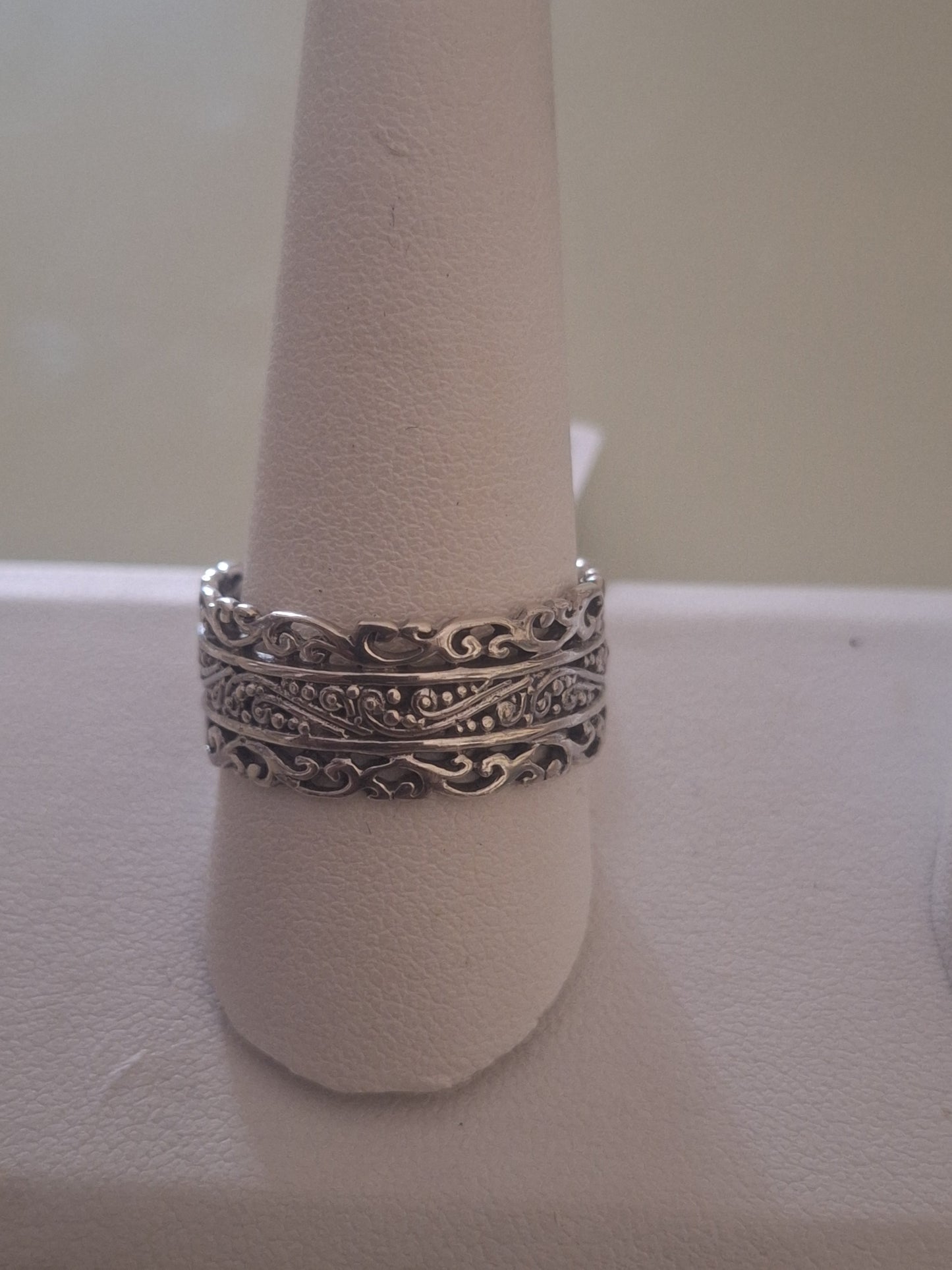 Artisan Gem Collection of Bali Sterling Silver Filigree Band Ring