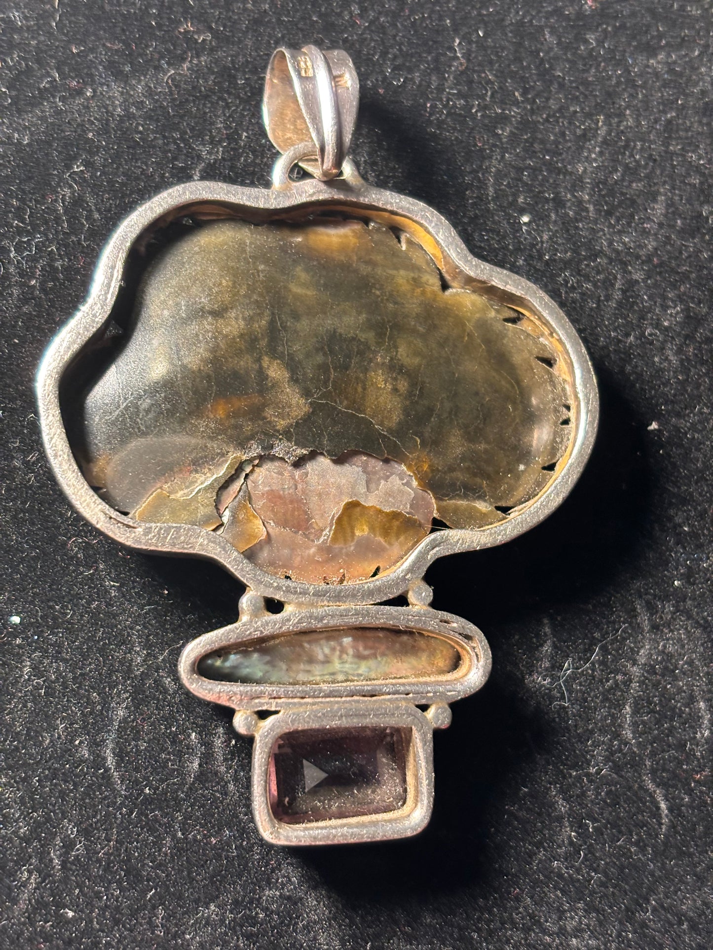 Carved Orchid Mother of Pearl Sterling Silver 925 layered Black lip Pendan