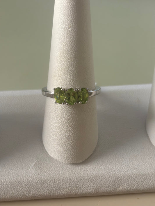 925 Sterling Silver Genuine Peridot Ring