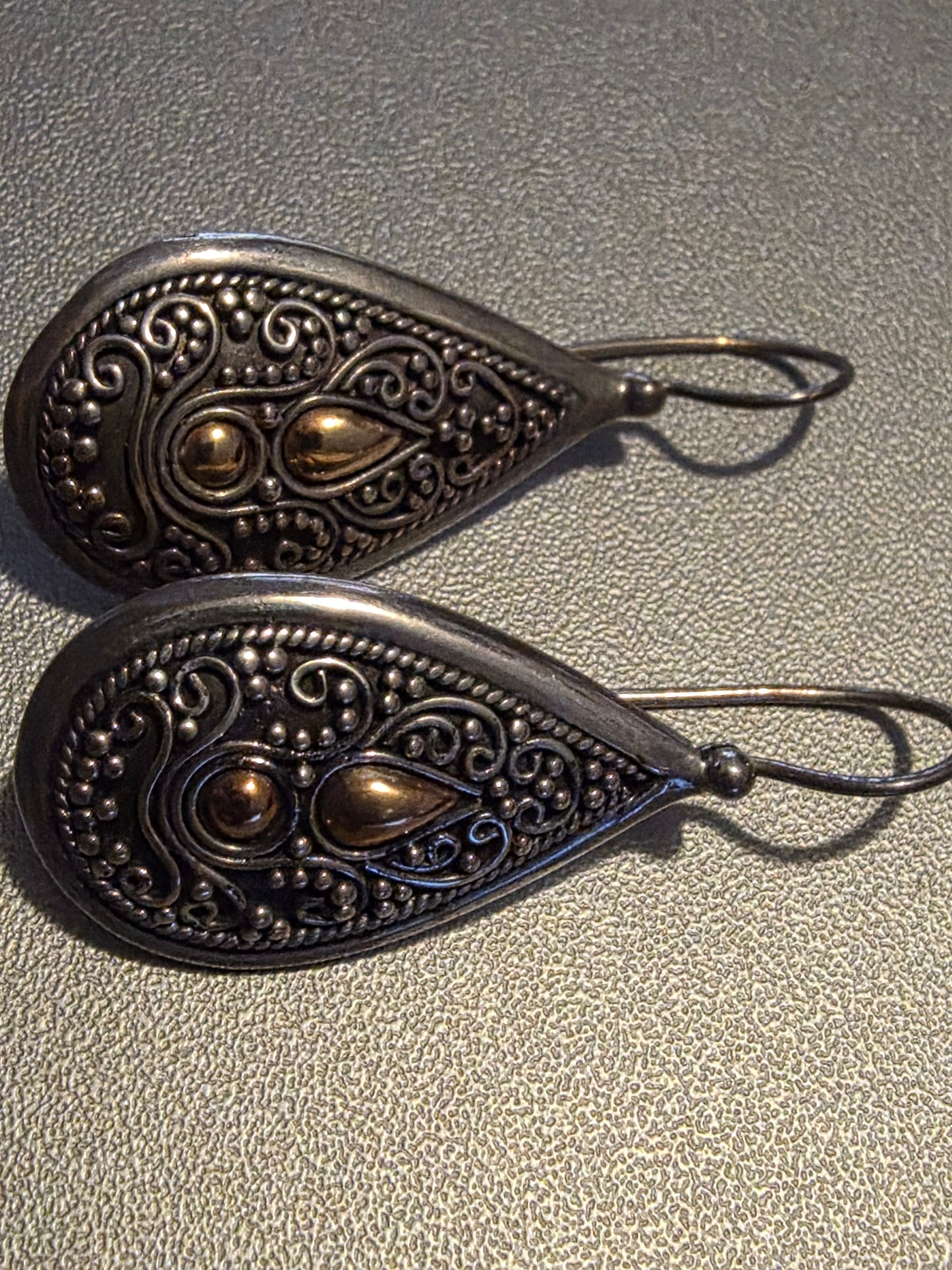 VINTAGE SUARTI BA BALI INDONESIA STERLING SILVER 925 18K GOLD 1 Earrings INDONESIA