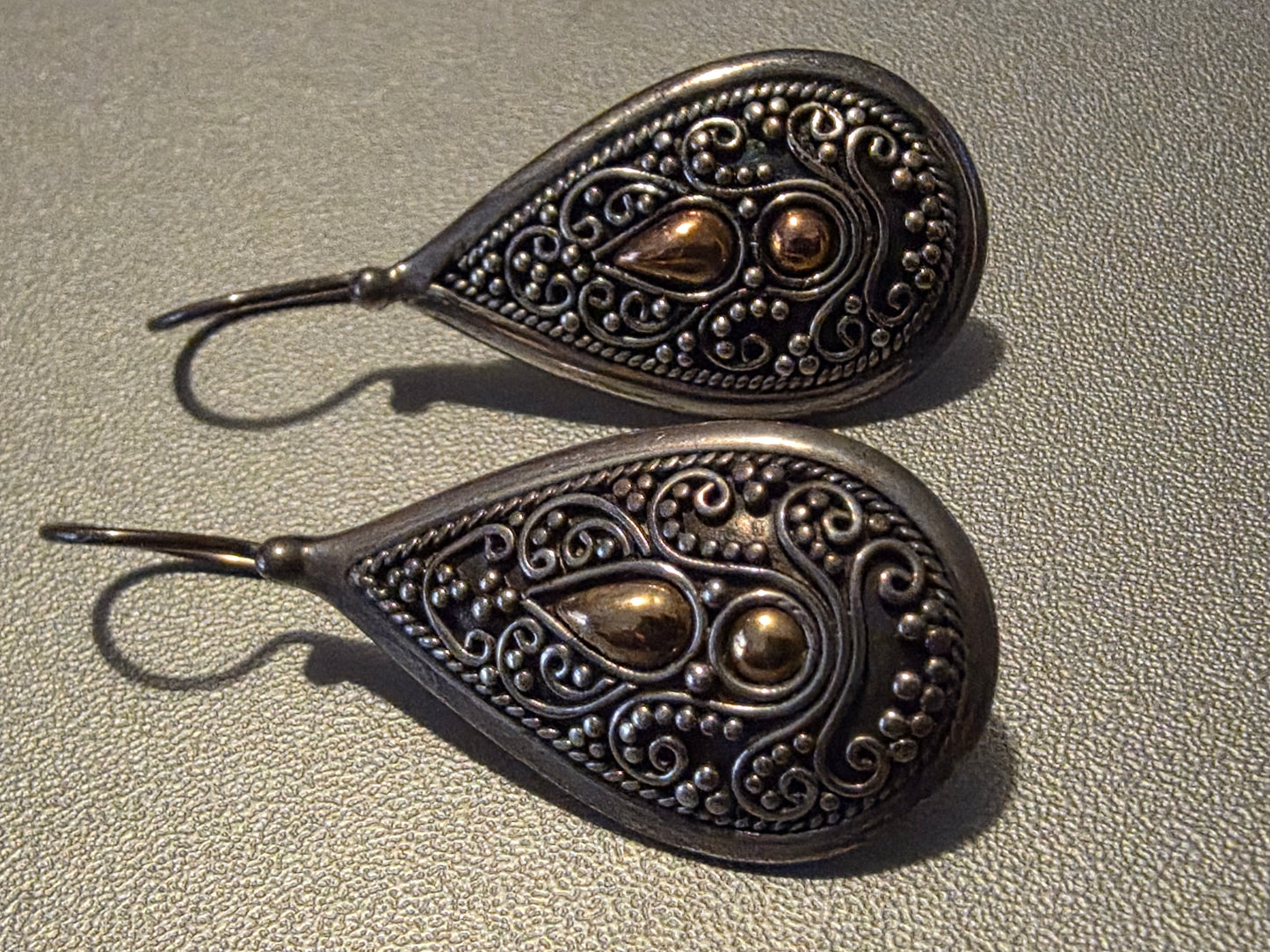 VINTAGE SUARTI BA BALI INDONESIA STERLING SILVER 925 18K GOLD 1 Earrings INDONESIA