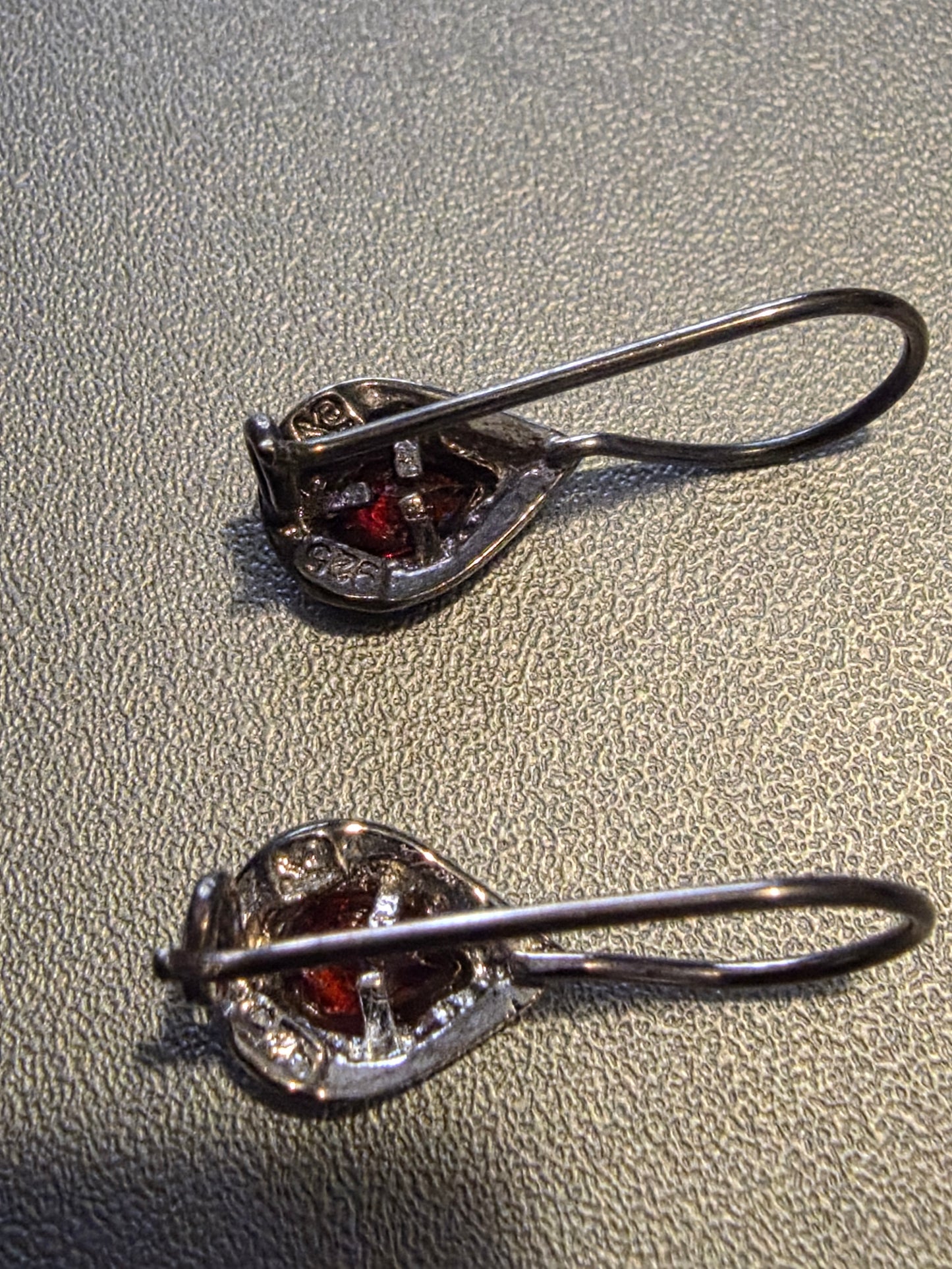 Vintage 925 sterling silver red stone teardrop dangle earrings