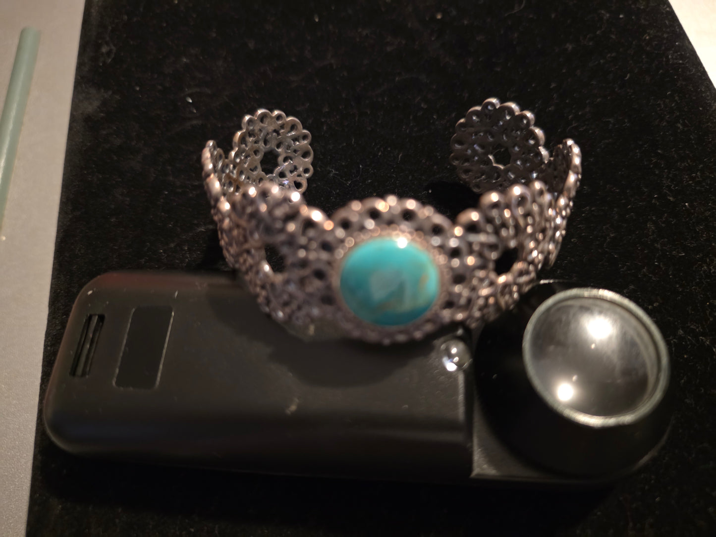 VINTAGE STERLING SILVER ARTIST SIGNED NK TURQUOISE CUFF BRACELET. GREAT SHAPE. FULLY MARKED. 36 GRAMS. 24MM WIDE. FITS UP TO 7.5 INCHS.