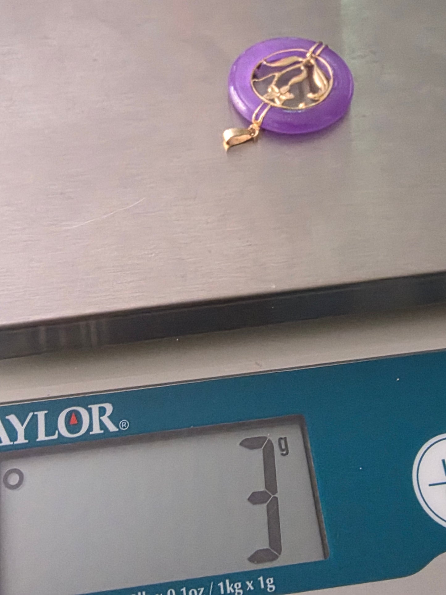 14K YELLOW GOLD PURPLE JADE PENDANT