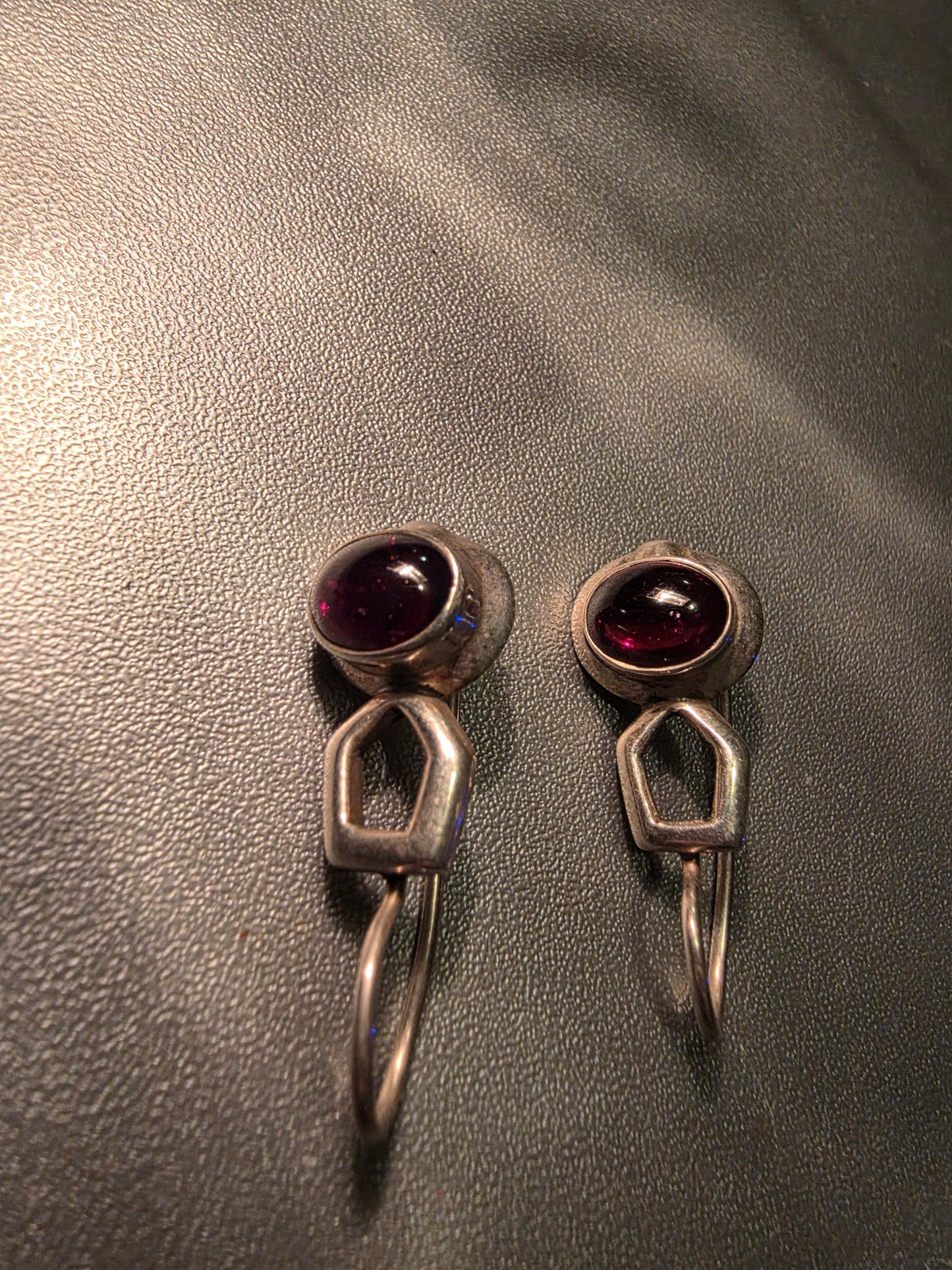 Vintage Lucas Lameth 925 LUC Sterling Silver Dangle Earrings Burgundy Stone