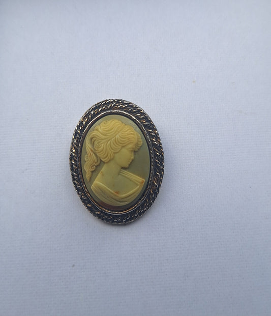 Sterling Silver Cameo Brooch Pendant