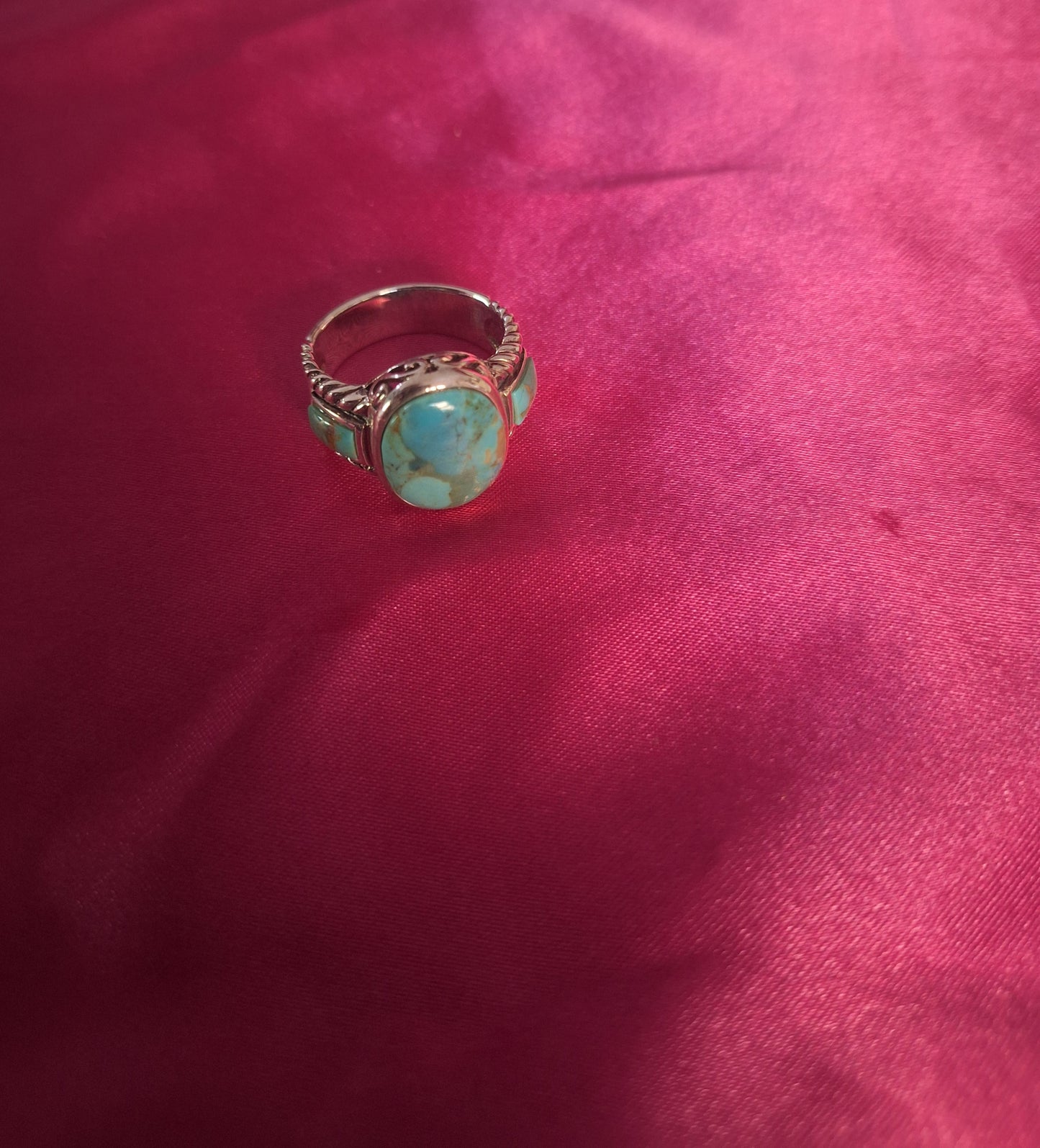 A Sterling Silver Turquoise Ring Size 8