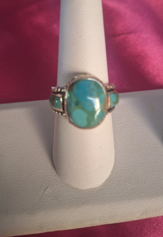 A Sterling Silver Turquoise Ring Size 8