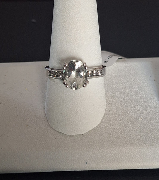 J & T 925 Sterling Silver Clear Topaz Ring