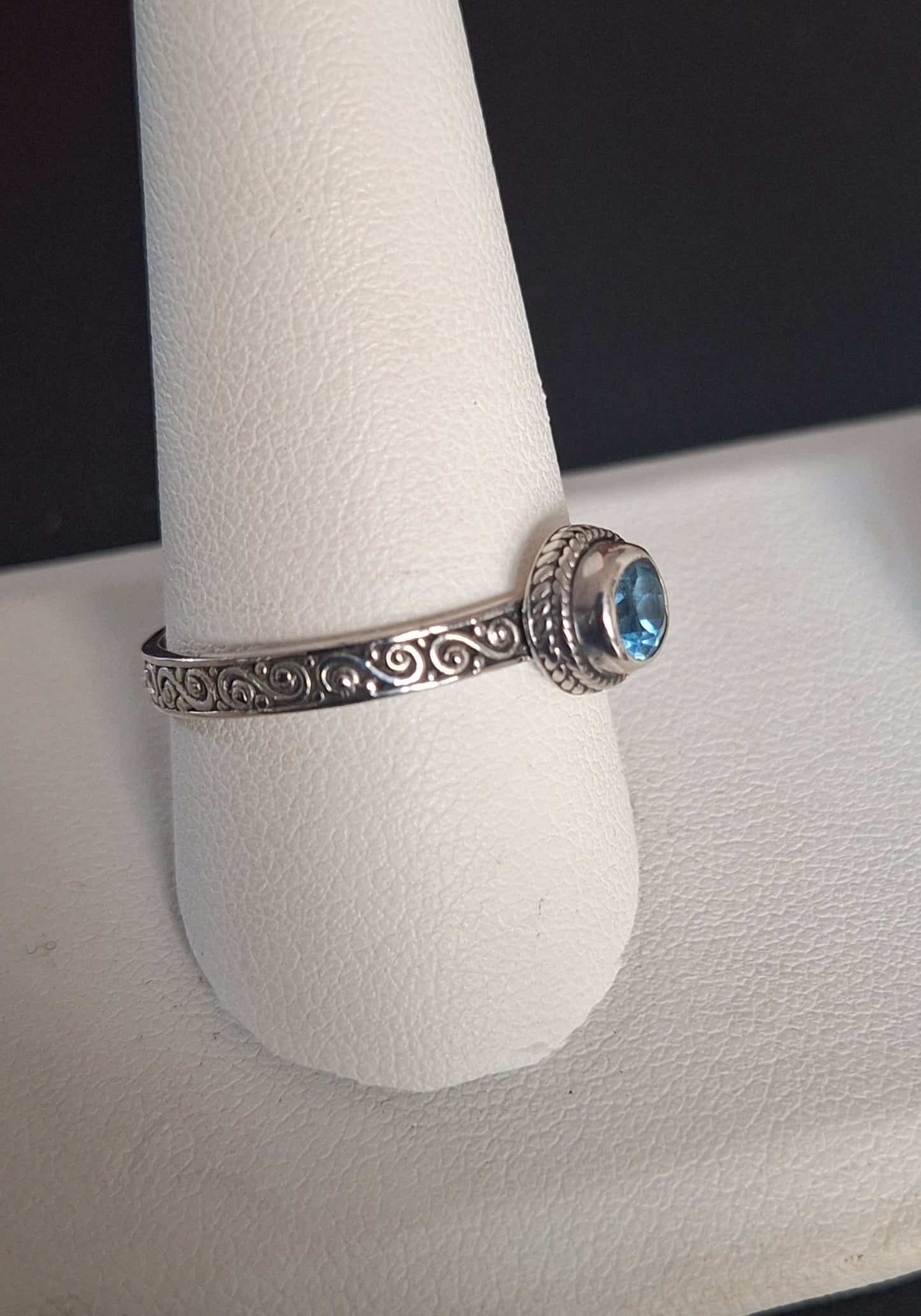 Sarda Sterling Silver Blue Topaz Ring