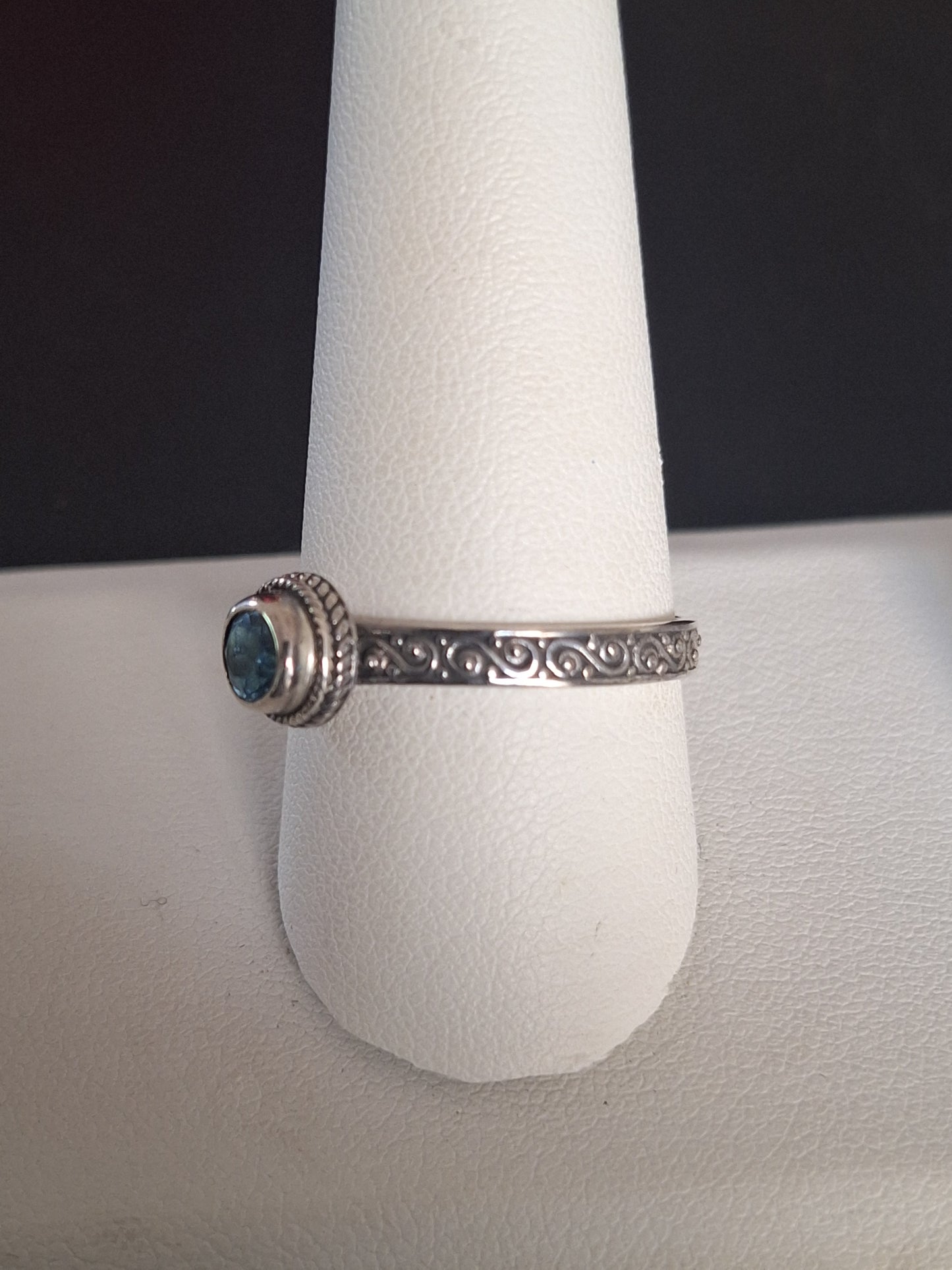 Sarda Sterling Silver Blue Topaz Ring