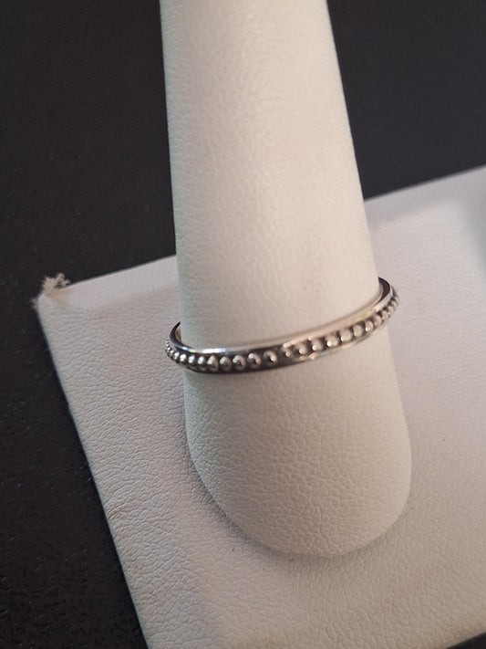 Sarda Dots 925 Sterling Silver Ring Band