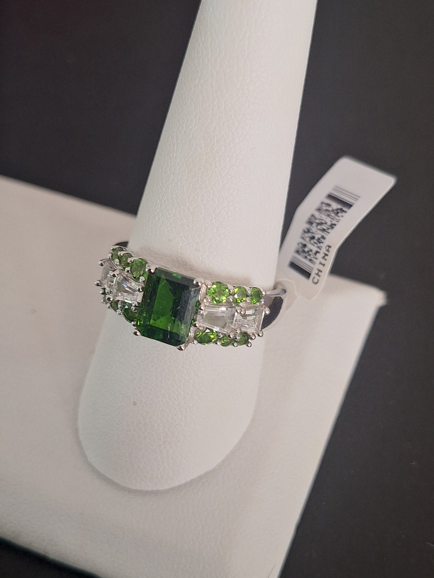A Chrome Diopside Emerald Cut Sterling Silver Ring