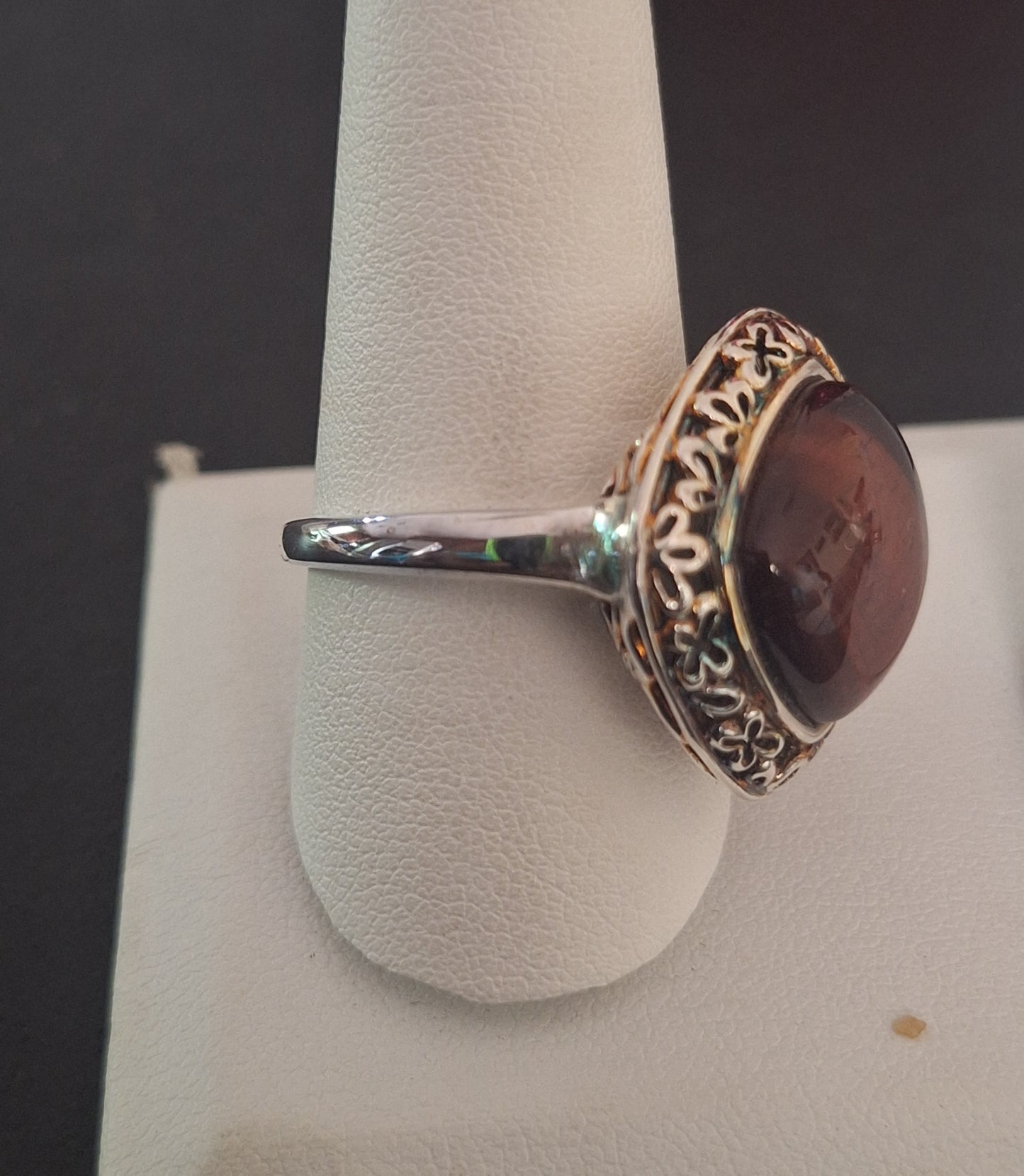 A Sterling Silver Natural Carnelian Gemstone Ring