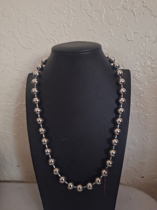 Silver Tone Metal Beaded Necklace