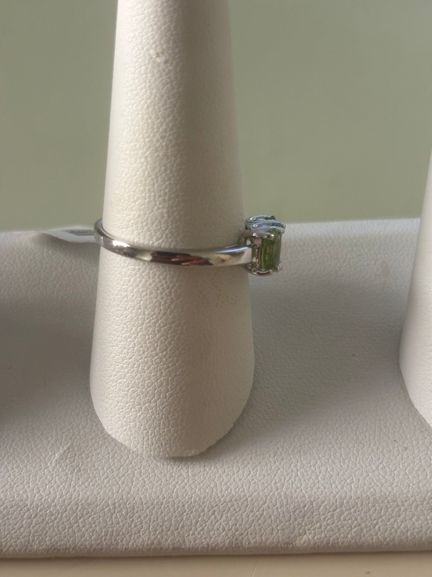 925 Sterling Silver Genuine Peridot Ring