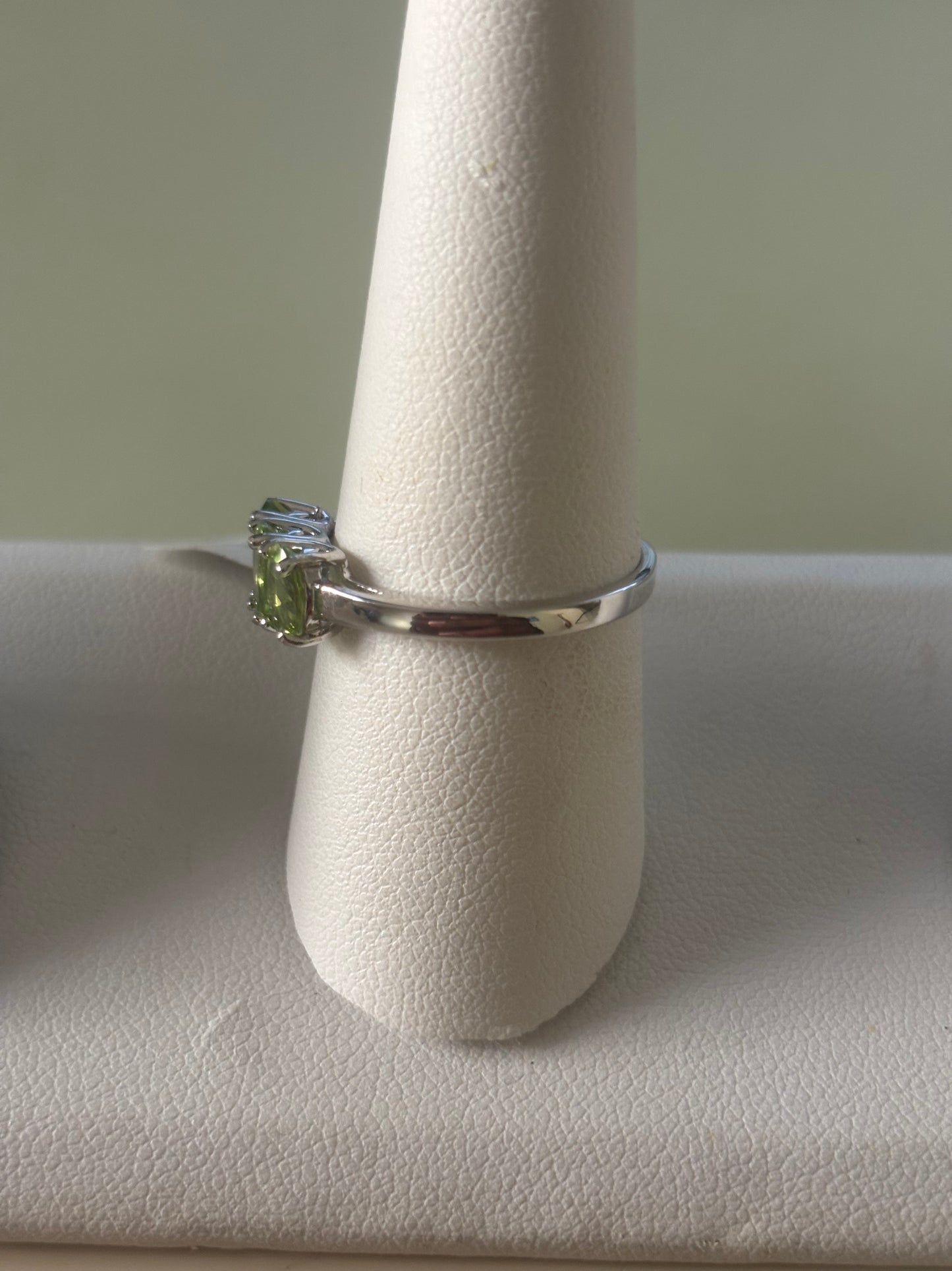 925 Sterling Silver Genuine Peridot Ring