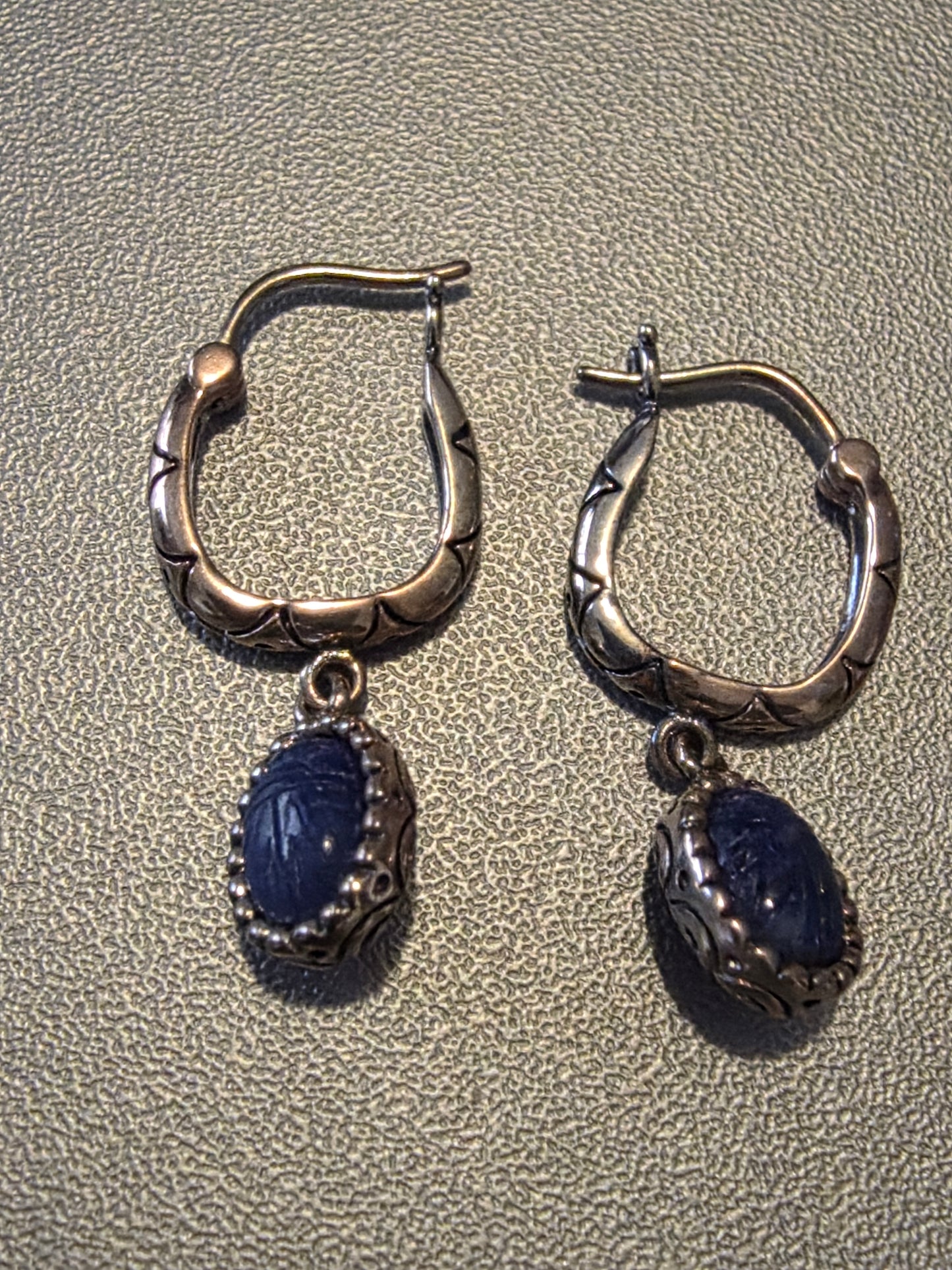 Handmade Oval Hook Earrings with Lapis Lazuli stone in Vintage 925 Sterling Silver.