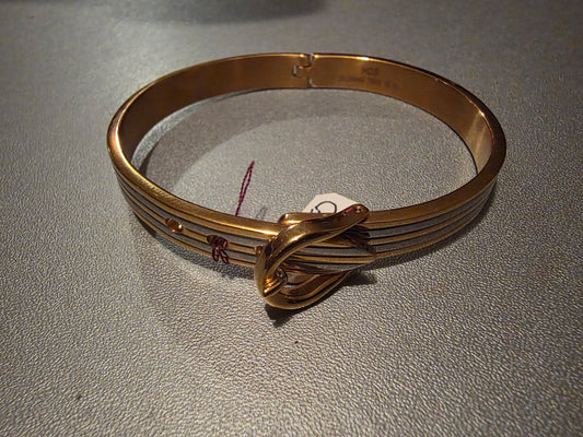 Belt Buckle Bangle, Vintage in Gold Tone Bracelet/Bangle