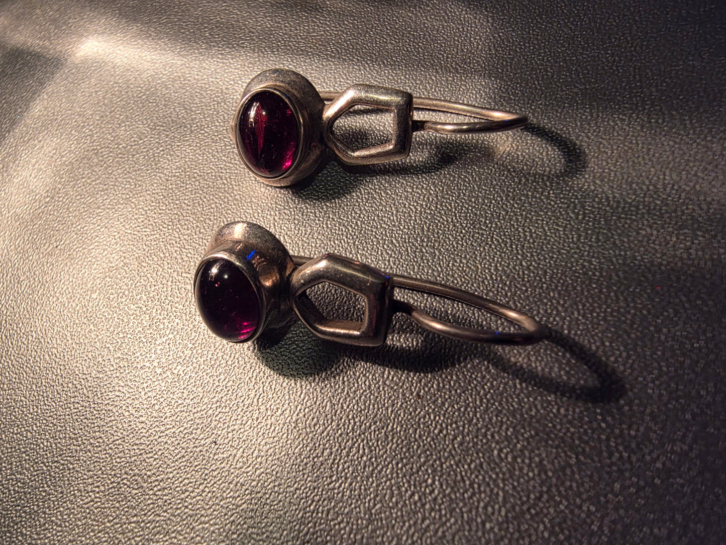 Vintage Lucas Lameth 925 LUC Sterling Silver Dangle Earrings Burgundy Stone