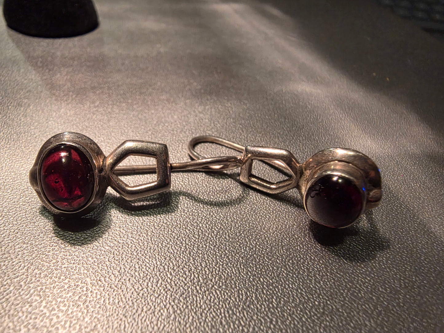 Vintage Lucas Lameth 925 LUC Sterling Silver Dangle Earrings Burgundy Stone