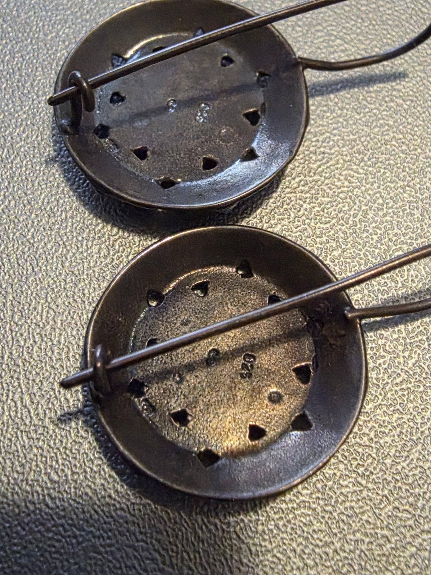 Vintage 925 Sterling Silver Earrings Metallic Blue Aurora Crystal Round Flower Runway