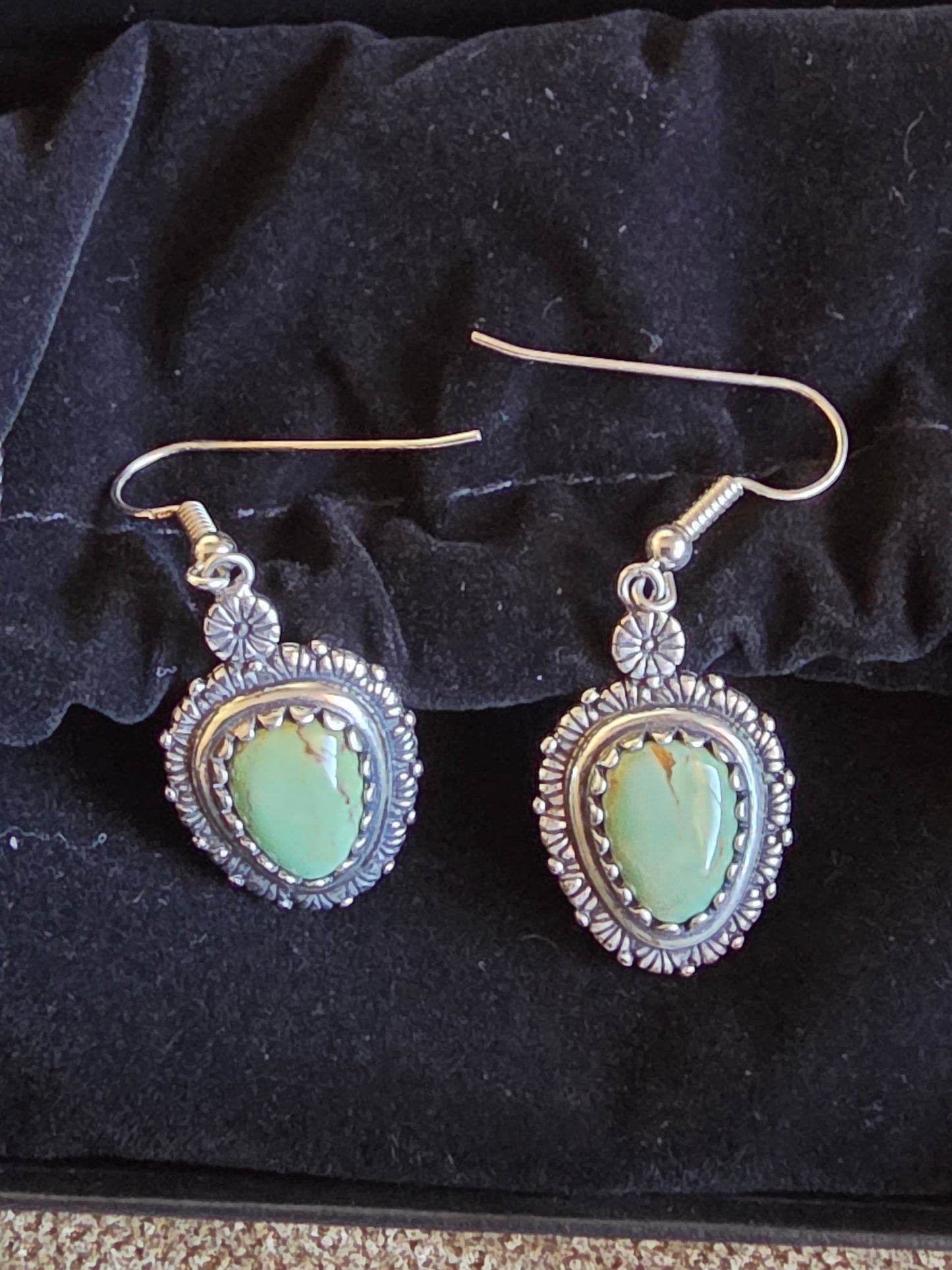 Silver Turtle Shell Stone Dangle Earrings, Forrest Green Earrings, Vintage Green Floral Earrings, Irish Earrings