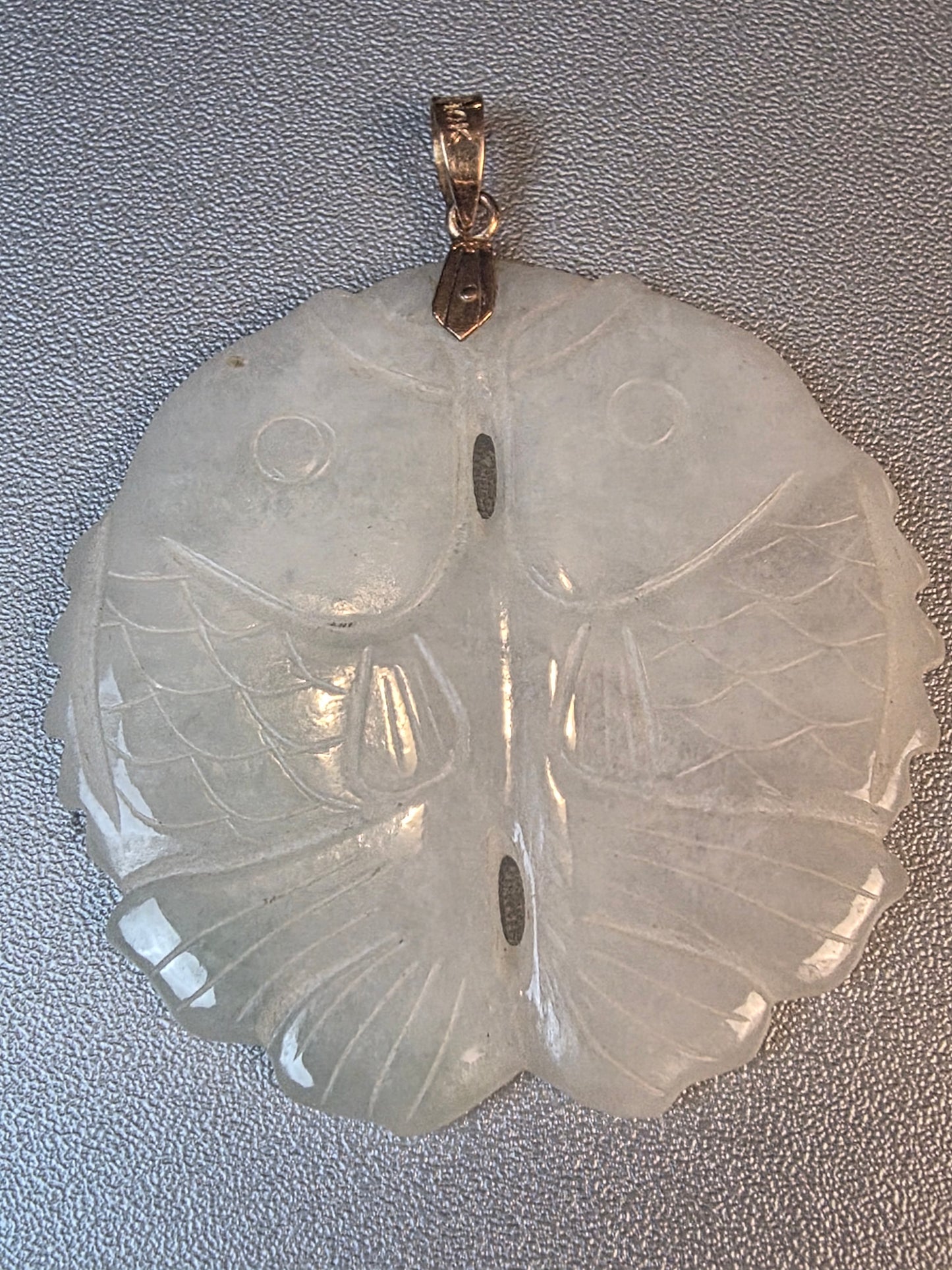 Vintage Large 23g 14k Gold Light Green Jade Jadeite Fish 2 Side Necklace Pendant
