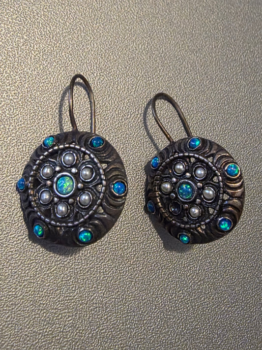 Vintage 925 Sterling Silver Earrings Metallic Blue Aurora Crystal Round Flower Runway