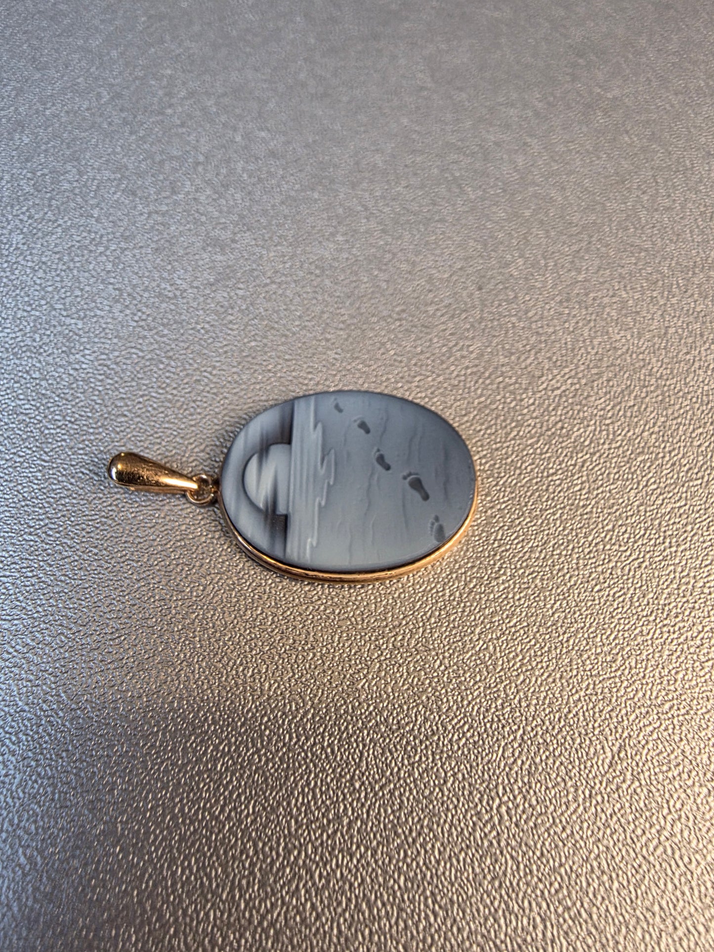 Antique IT WAS THRN THAT I CARRIED YOU. FOOTPRINTS 14k Gold. Angel Blue & Black Cameo Pendant EXQUISITE