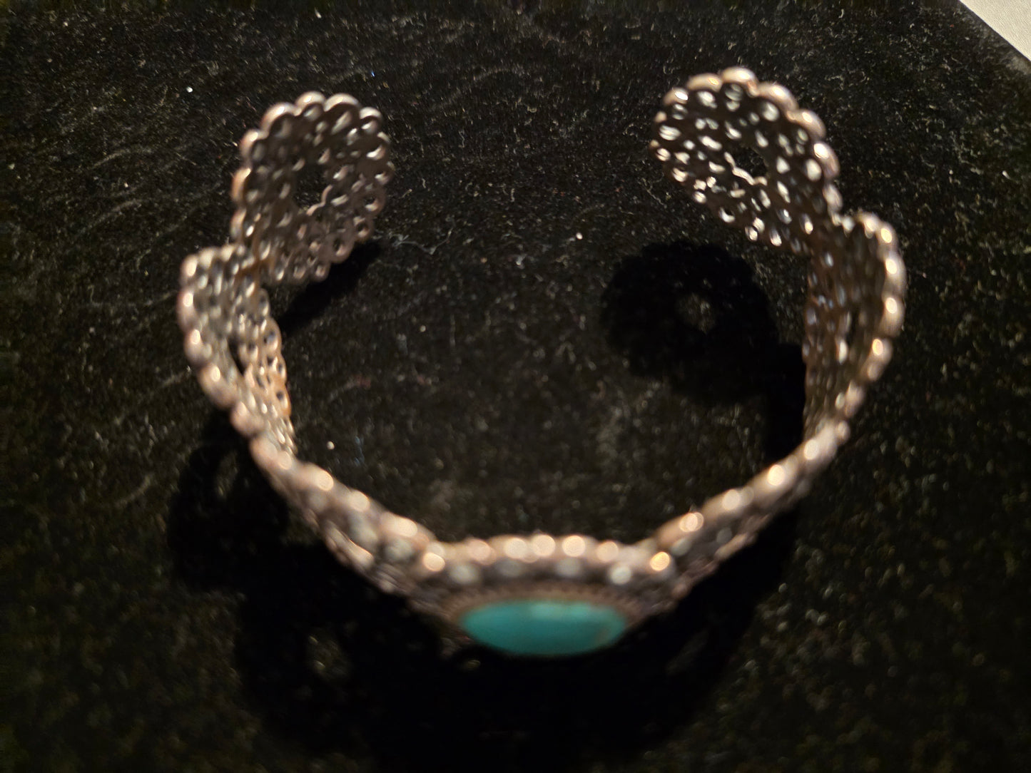 VINTAGE STERLING SILVER ARTIST SIGNED NK TURQUOISE CUFF BRACELET. GREAT SHAPE. FULLY MARKED. 36 GRAMS. 24MM WIDE. FITS UP TO 7.5 INCHS.