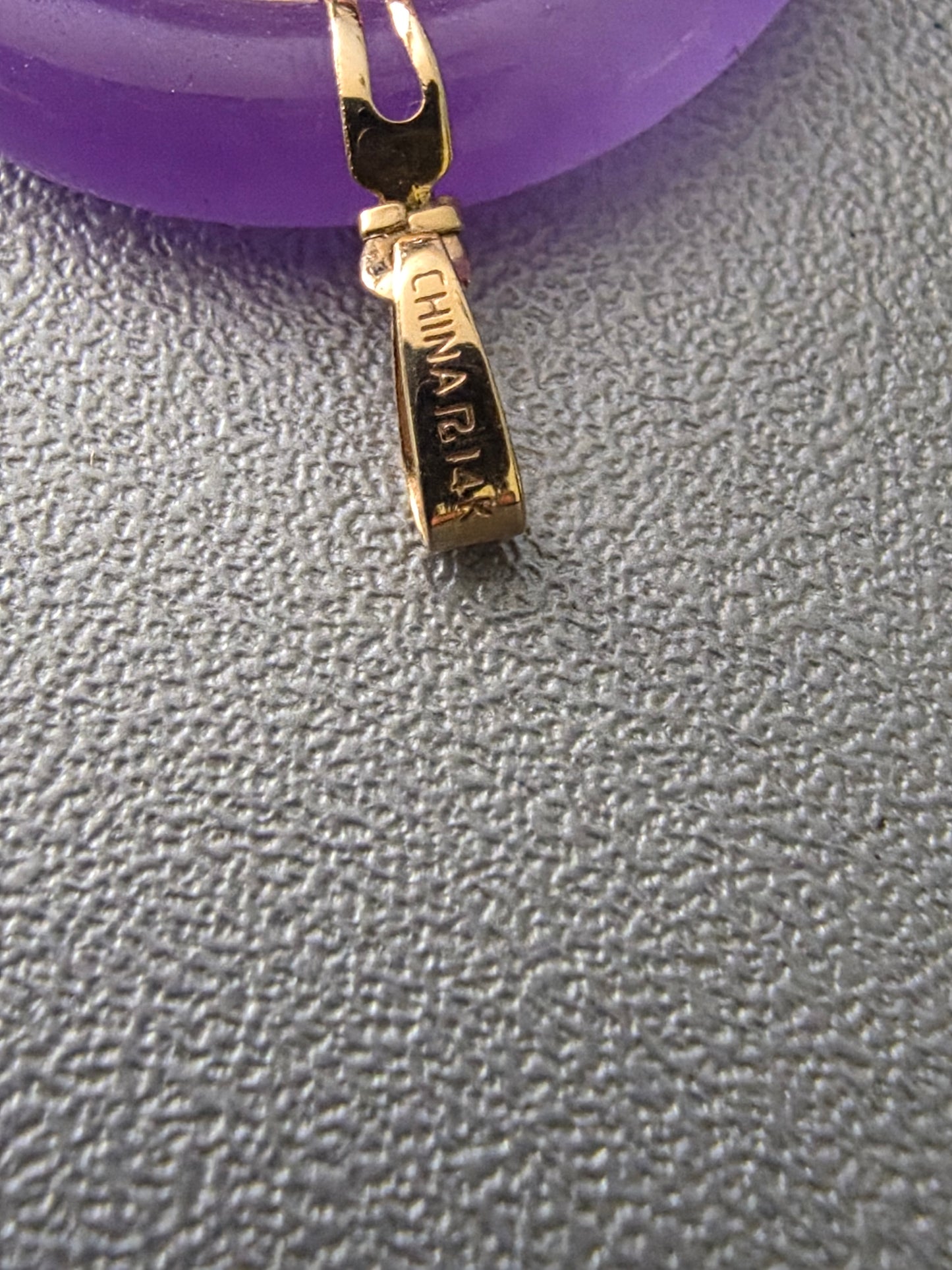 14K YELLOW GOLD PURPLE JADE PENDANT
