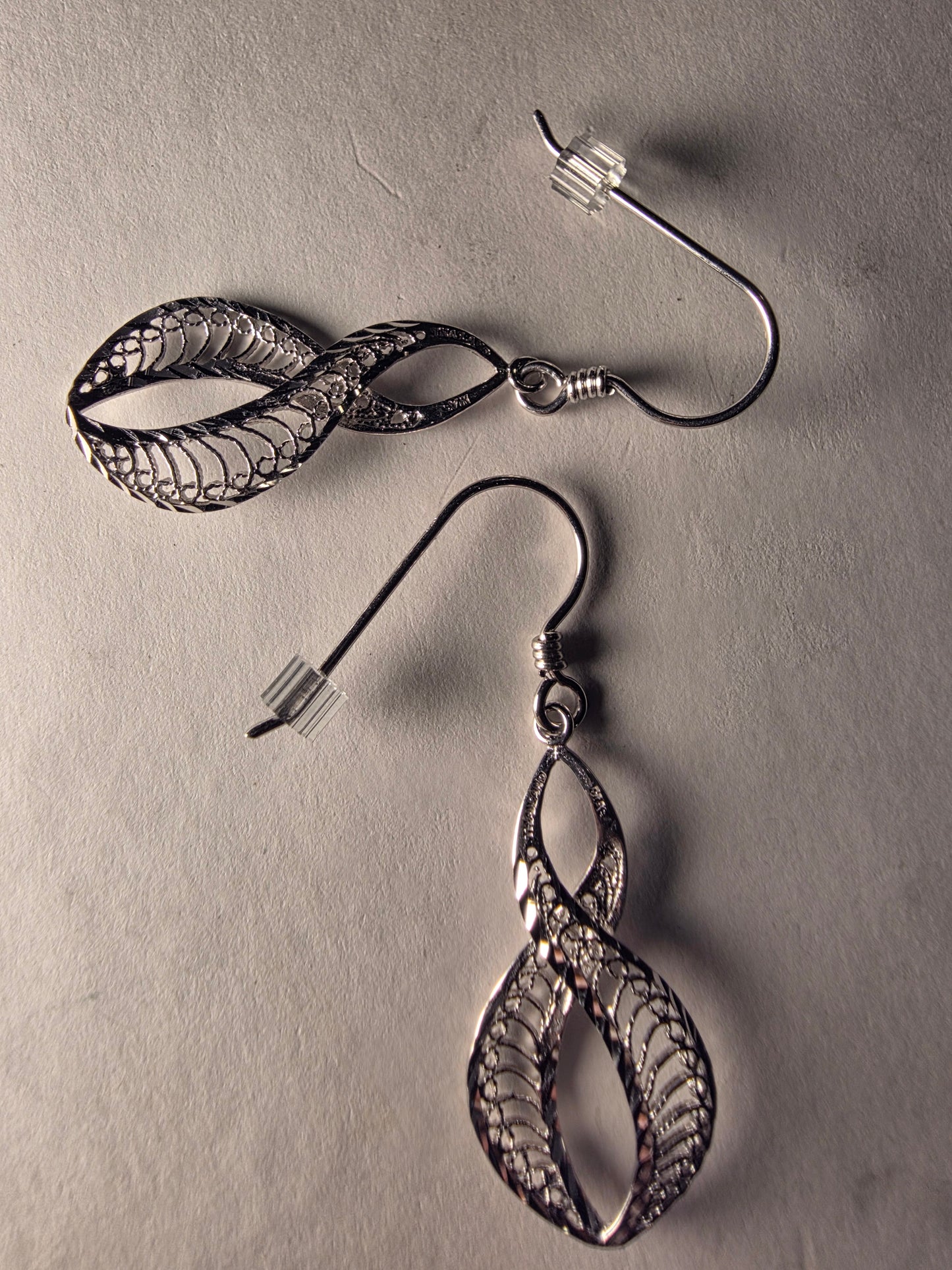 Thialand Sterling Silver Shiny Wavy Filigree Dangle Hook Earrings set