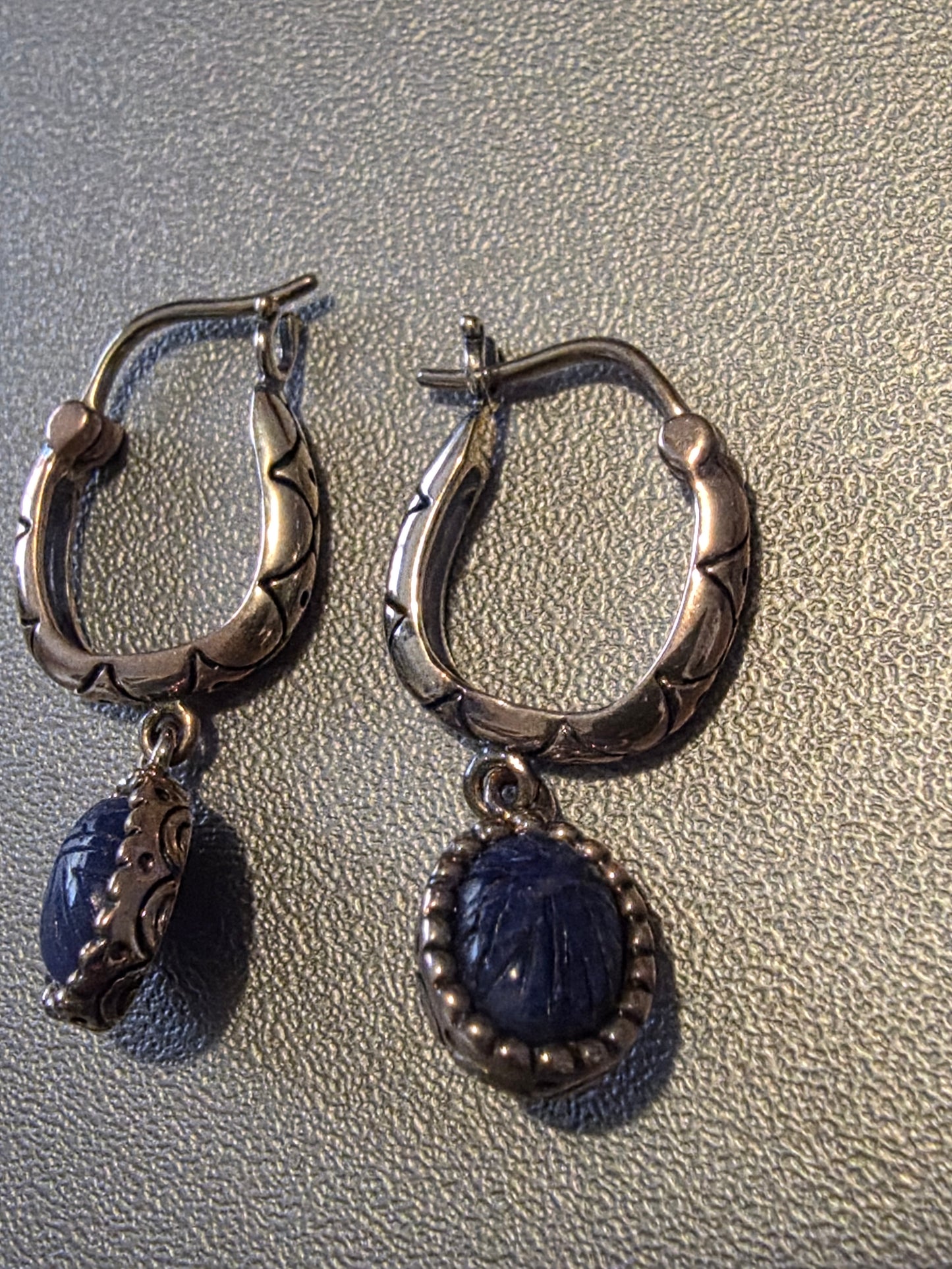 Handmade Oval Hook Earrings with Lapis Lazuli stone in Vintage 925 Sterling Silver.